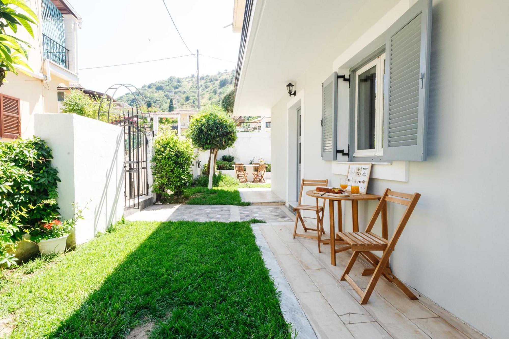 George And Danai Apartments Kassiopi Exterior foto