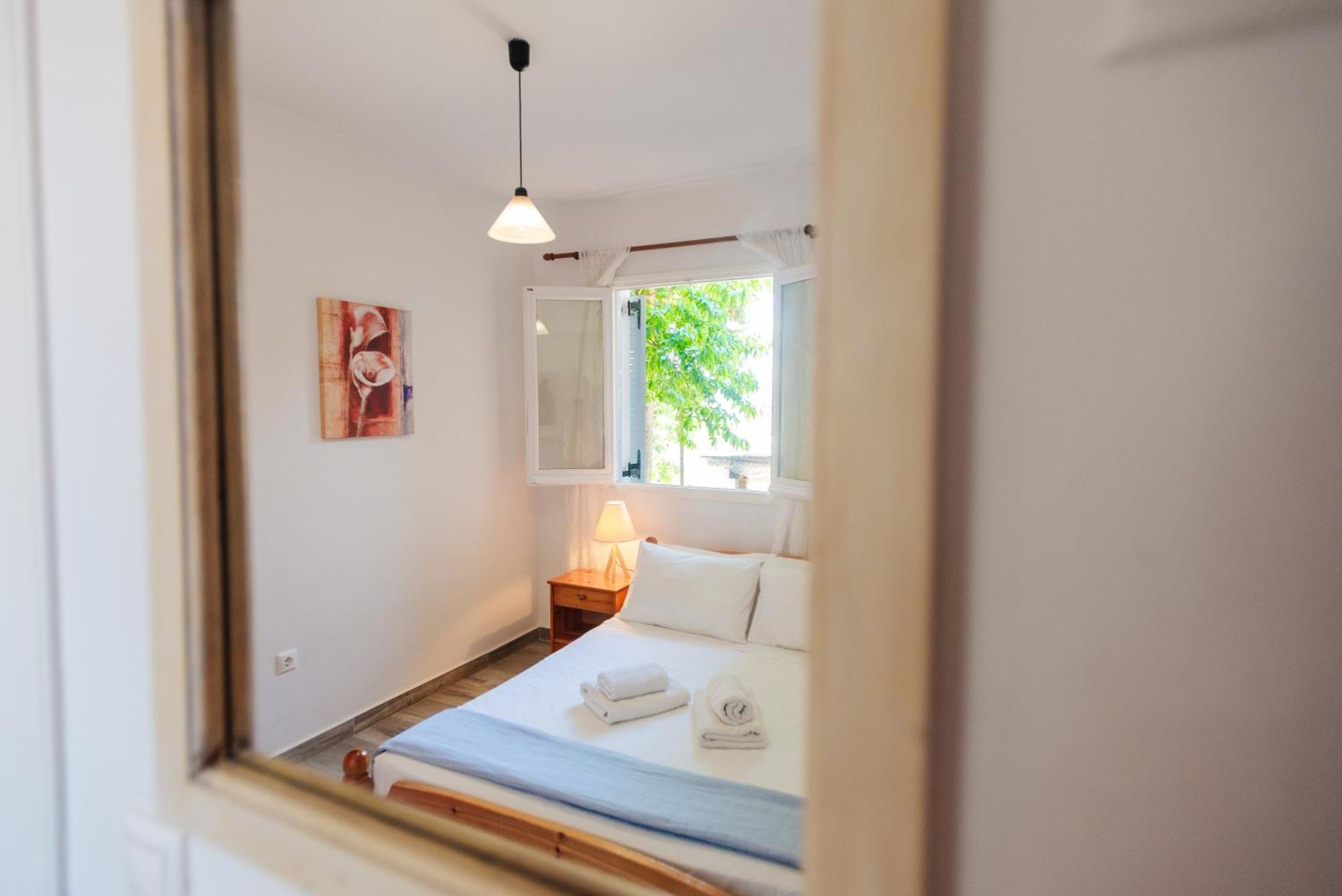 George And Danai Apartments Kassiopi Exterior foto