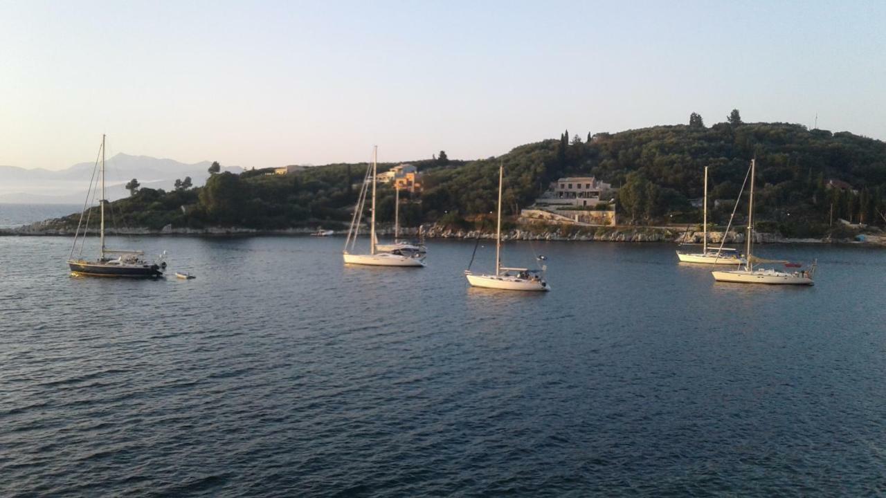 George And Danai Apartments Kassiopi Exterior foto